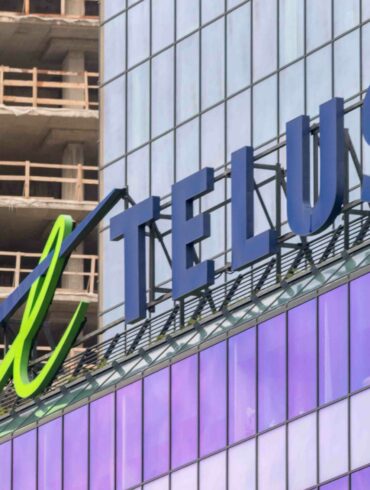 Telus to invest $24B in Ontario for improved services 32