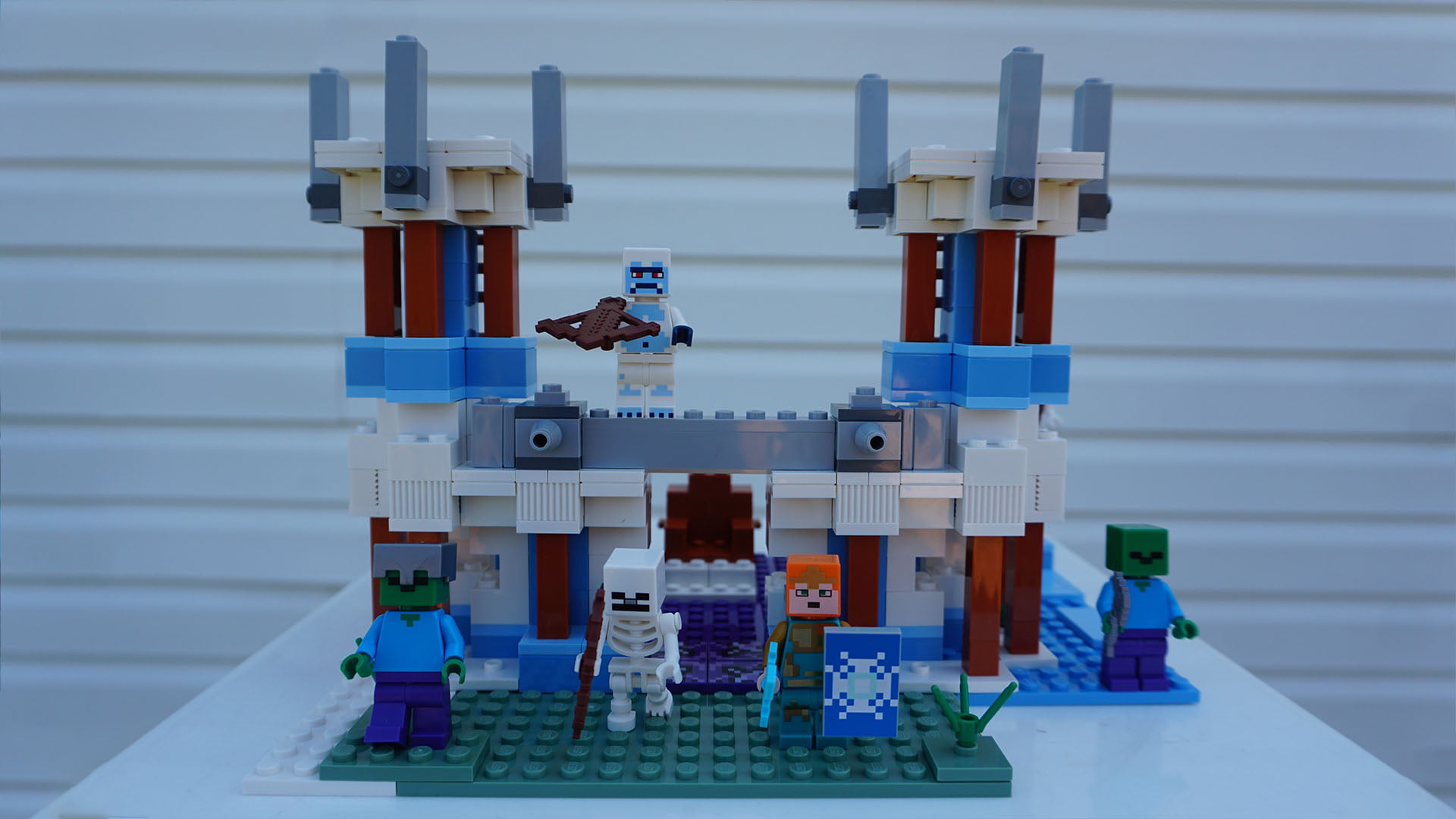 LEGO Minecraft Ice Castle (21186) Review: Unleash Your Creative Frost