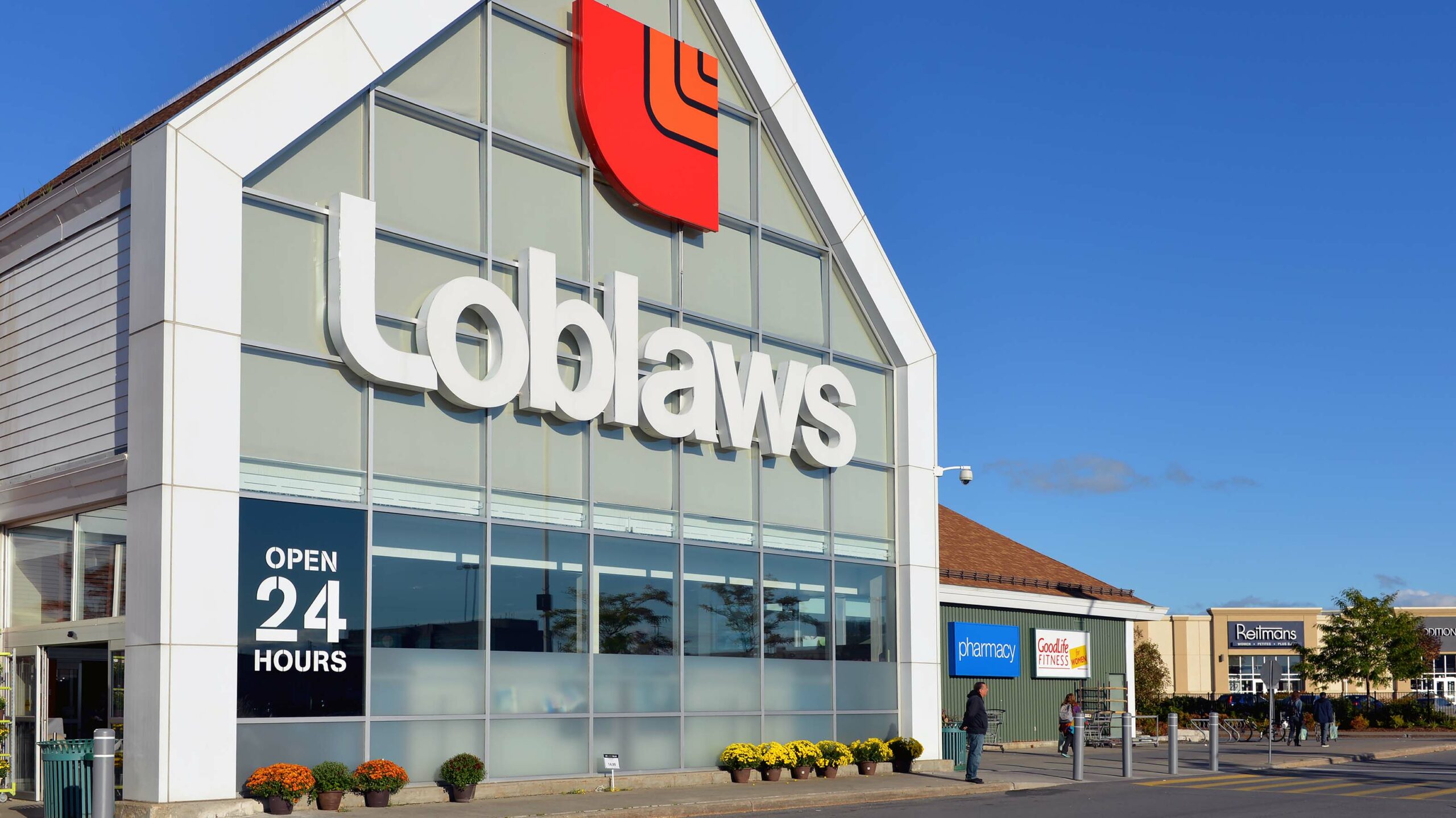 Quebecor CEO urges feds to step in on Loblaws deal. 26