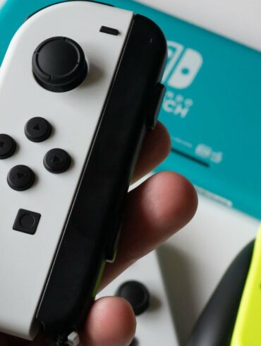 Report Suggests Nintendo Switch 2 Could Have Magnetic Joy-Cons; May Not Be Compatible With Current Models 28